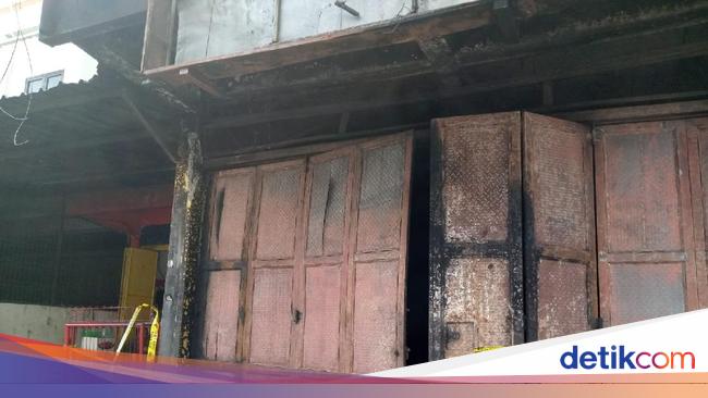 Fire In Tangerang Archives World Today News<script async src=