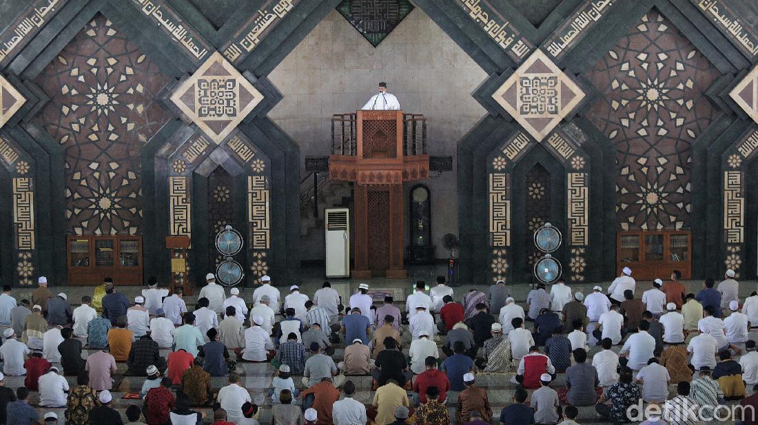 Khutbah Jumat Bulan Muharram 1445 H: Menyikapi Tahun Baru Islam