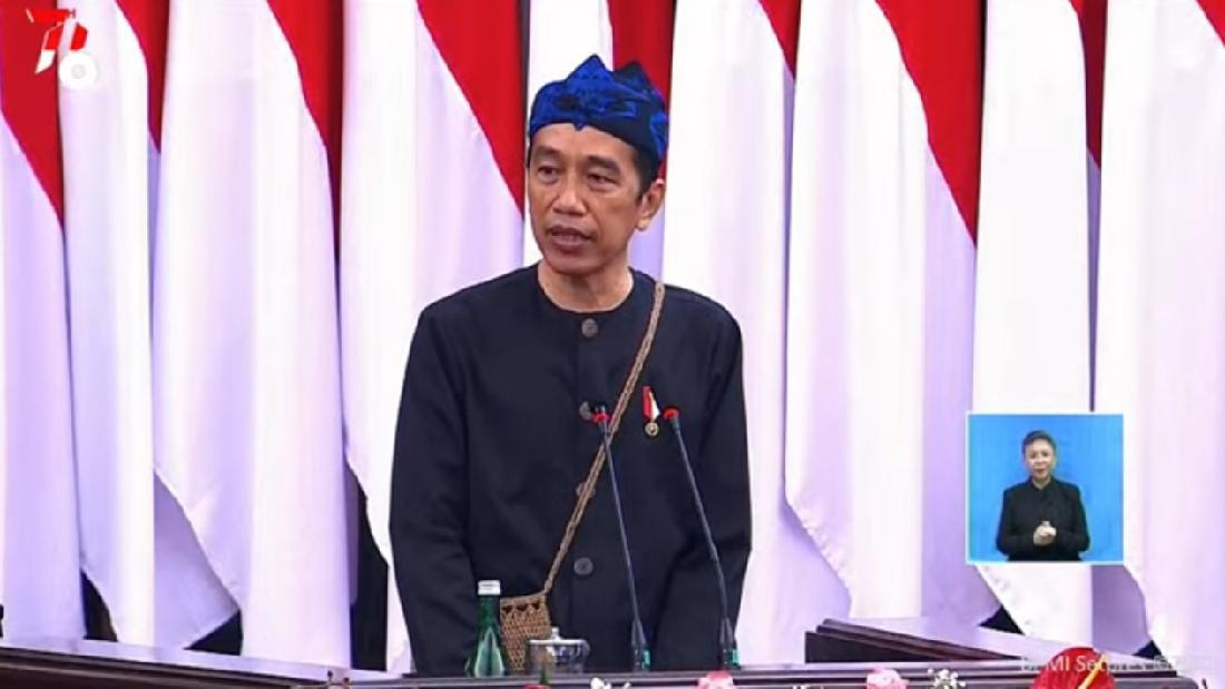 Gaya Presiden Jokowi Pakai Baju Adat Suku Baduy Di Sidang Tahunan MPR