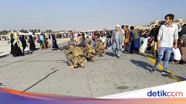 Gunfight at Kabul Airport Kills Afghan Soldier