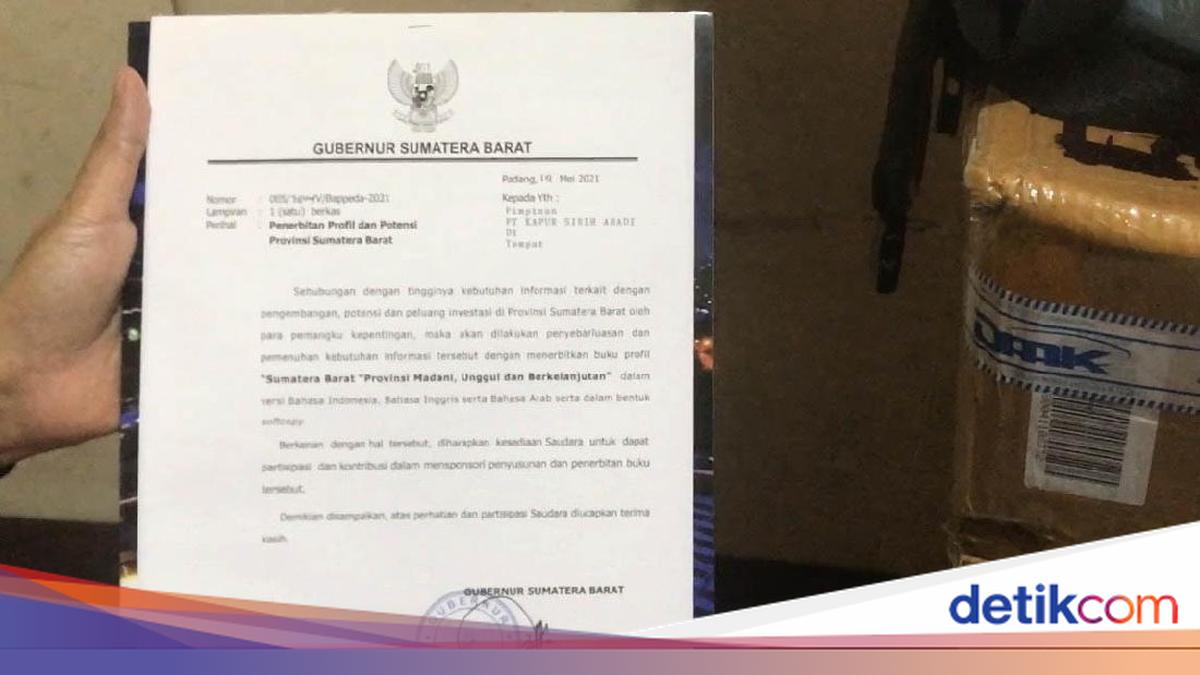 Qiz katta anal tiqin bilan yurishni yaxshi koradi. Jinsiy aloqa va porno anal tiqinlar