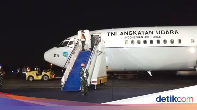 Aircraft carrying Indonesian citizens from Afghanistan arrives at Halim Perdanakusuma