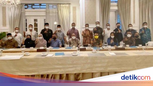 Minus PDIP-PSI, this is the moment Anies-7 DPRD faction discusses Interpellation of Formula E