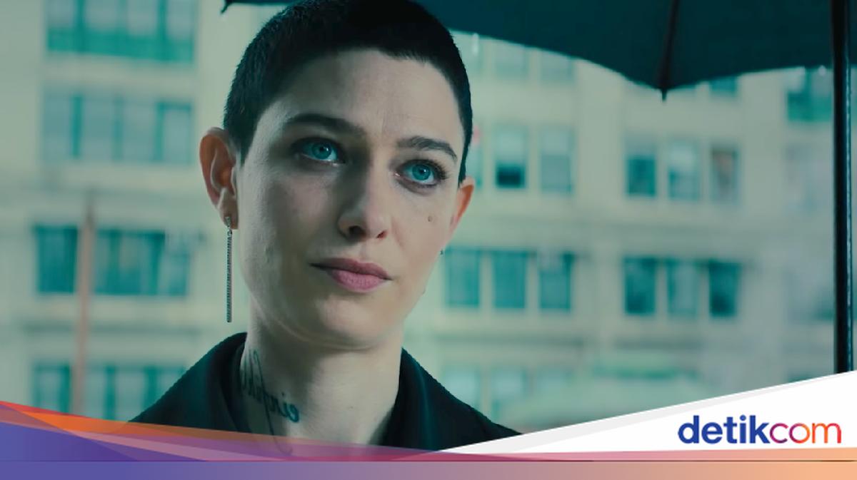 Asia Kate Dillon returns to customer service as acting work dwindles