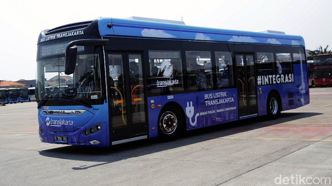 TransJakarta Ubah Rute Uji Coba 3 Bus Listrik