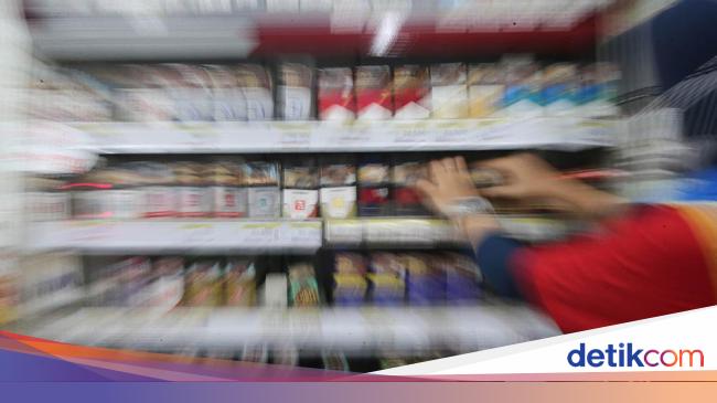 Petani Tolak Aturan Penyeragaman Rokok Kemasan Tanpa Merek