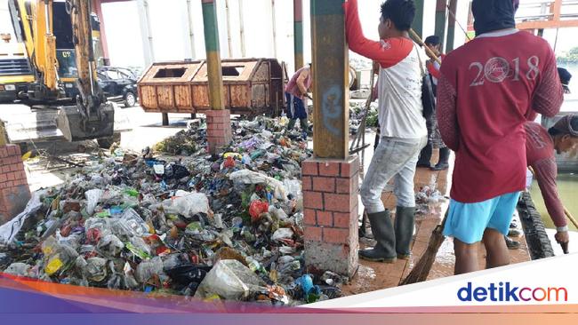 Ada 111 Ribu Ton Sampah Plastik Di Surabaya Tiap Tahun