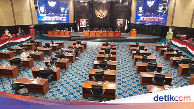 7 factions of DKI DPRD Boycott Attend, Interpellation Plenary Anies suspended!