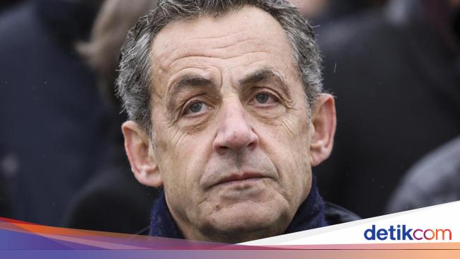 Former French President Sarkozy Ordered to Wear Electronic Tag