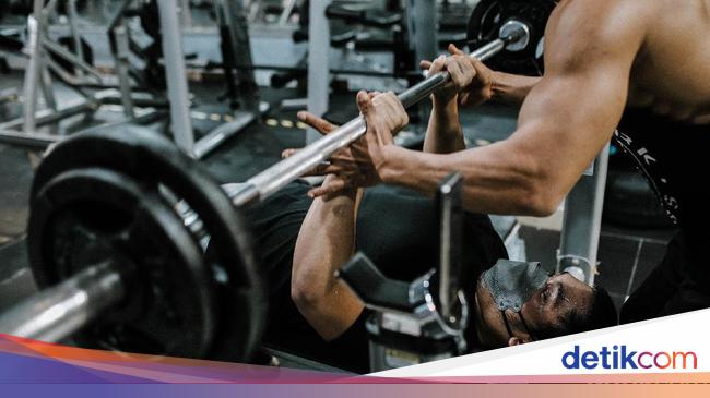 Weight Training Manfaat Dan Cara Melakukan Latihan Beban Yang Efektif Weight Training Manfaat Dan Cara Melakukan Latihan Beban Yang Efektif