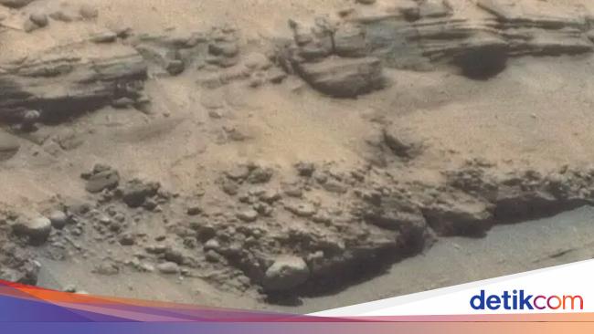 Recent Photos Prove There Was Once Water On Mars