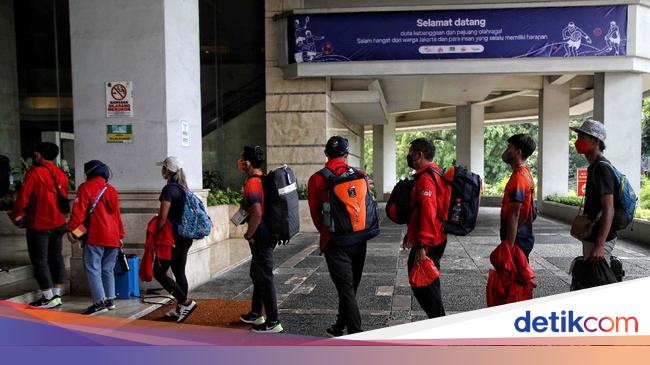 Pulang Dari Pon Papua Atlet Dki Dikarantina<script async src=