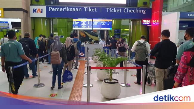 KAI Minta Maaf Pemesanan Tiket Mudik Lebaran Bermasalah