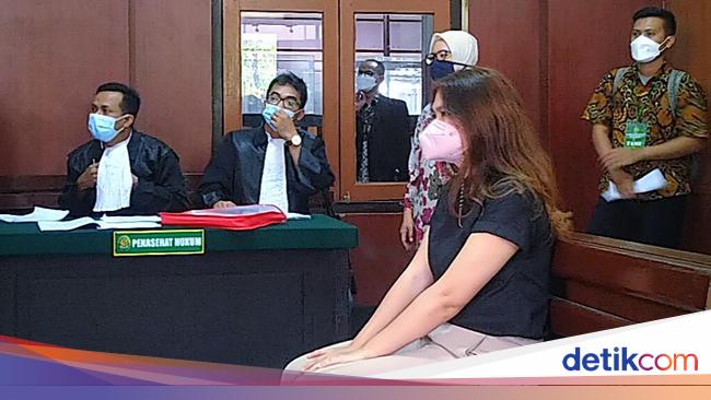 The story of a Surabaya Beauty Clinic patient complains but the doctor is actually angry