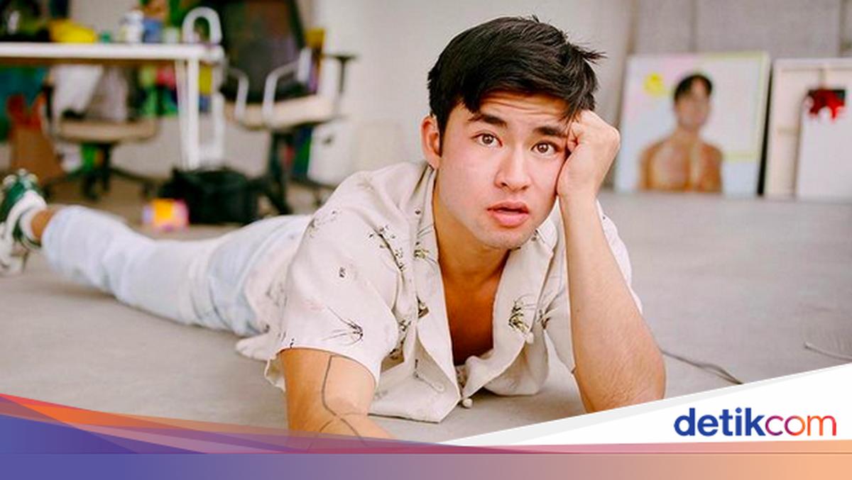 Sankt-Peterburgda transseksual talim