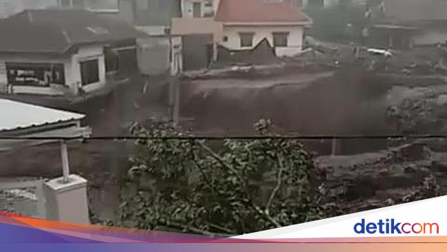 Sightings of the Flash Flood that hit Batu City