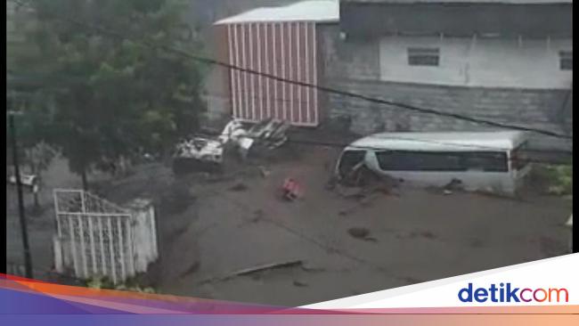 Batu City Flash Flood, 5 Drifting Residents Found Safe