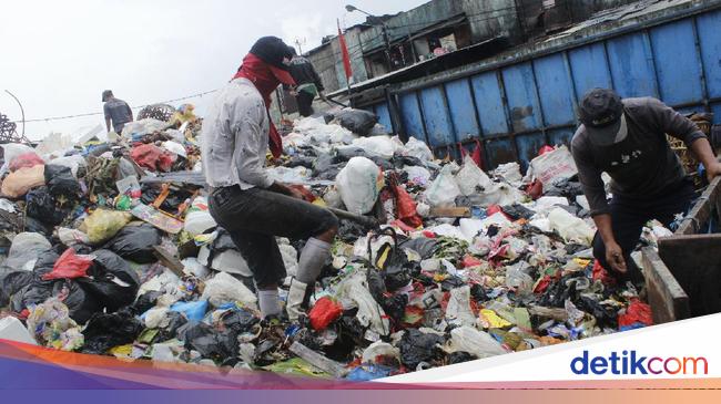 TPA Sarimukti Krisis BBM, Sampah di Bandung Mulai Menumpuk!