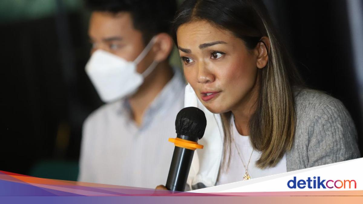 Nirina Zubir Unggah Catatan Utang ART Perampas Aset Rp 17 M ke Ibunya