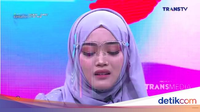 Putri Delina’s Tears Are Hurt Seeing Where Her Sister Lives Connect with Teddy