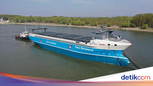 ‘Ghost’ Container Ship Makes First Voyage, Across the Sea Without a Crew