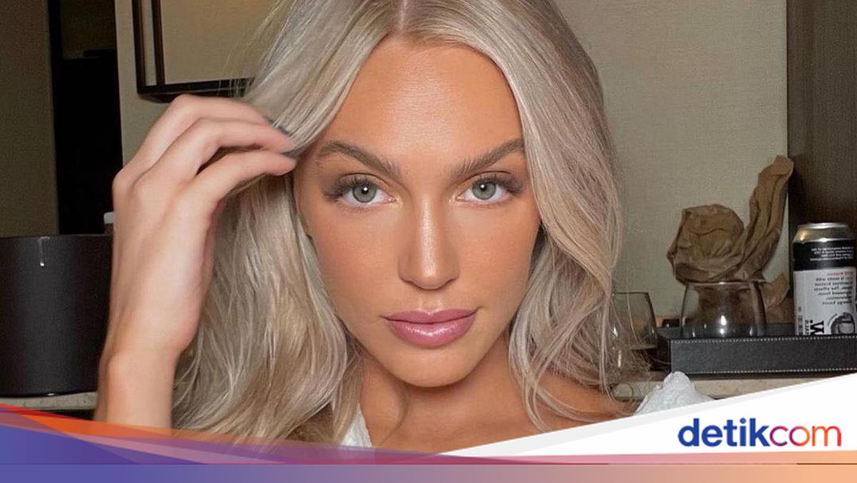10 Potret Alex Cooper, Wanita yang Dikontrak Rp 800 M untuk Bicara Soal
