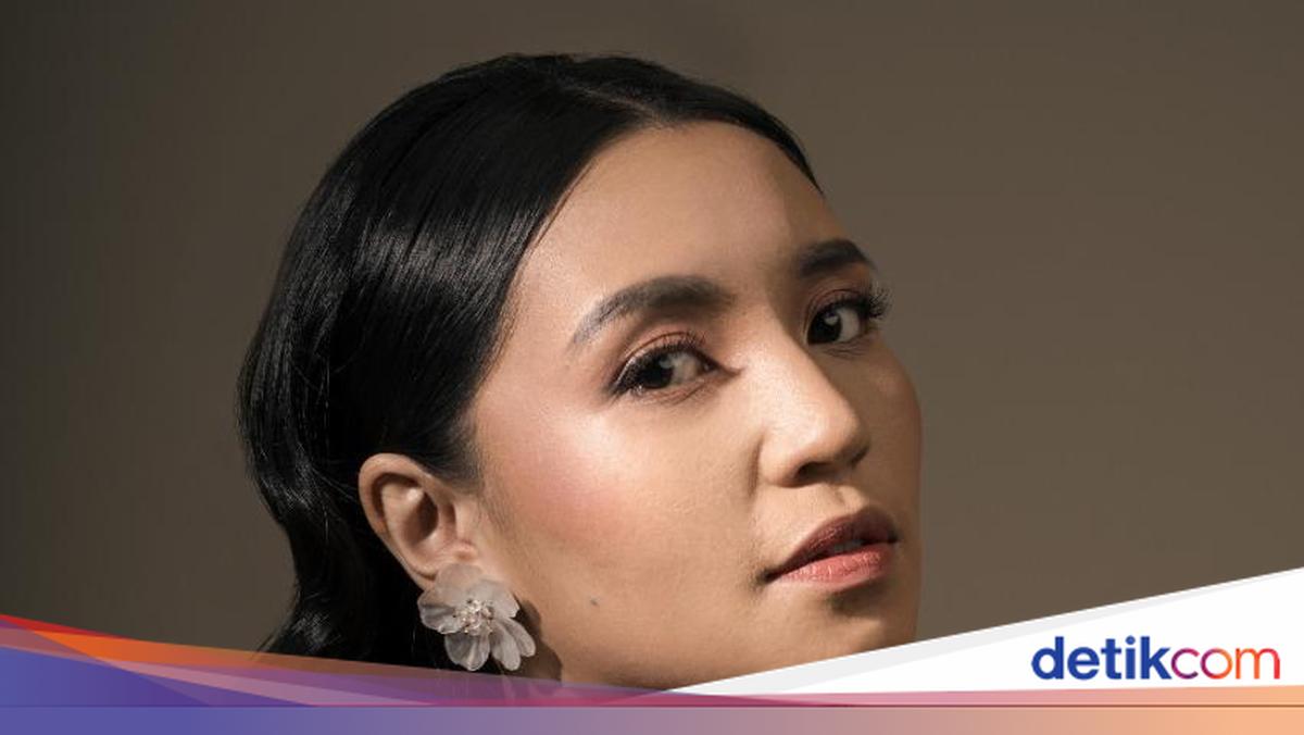 Andira Kembali Lagi dengan Jatuh yang Sejatuhnya