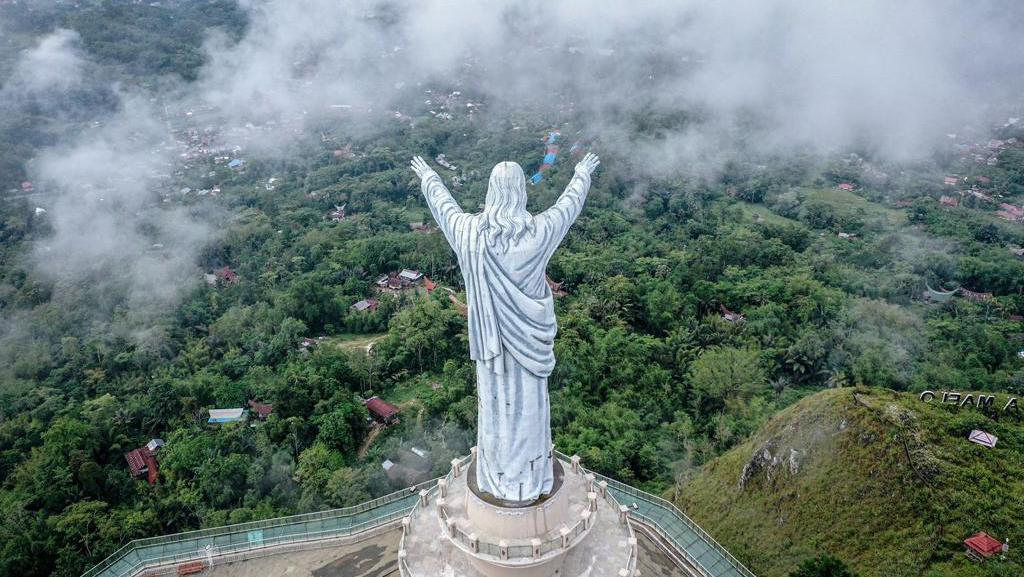 5 Patung Yesus Di Indonesia, Salah Satunya Dari Limbah Besi