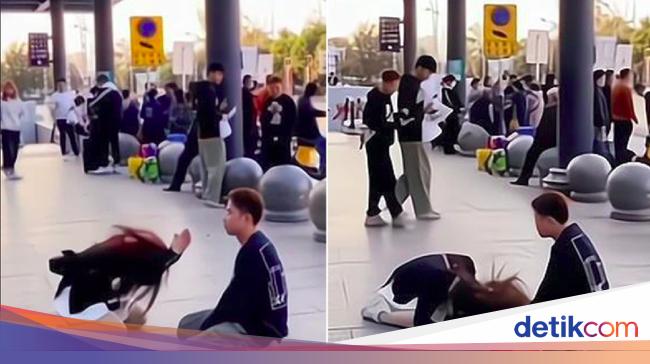 Viral photo of women prostrating to men on the street, asking not to be chased again