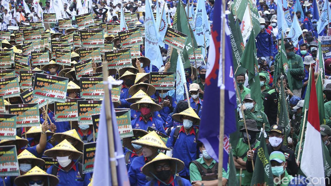 Tolak UU Cipta Kerja, Buruh Ancam Kepung MK