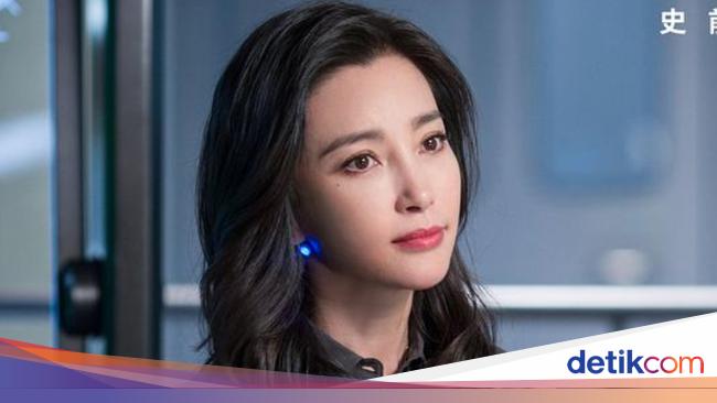 Li Bingbing Depressed, Cold and Can’t Sleep