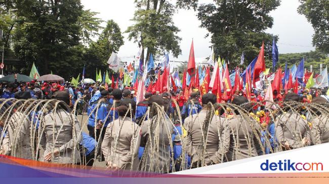 Ini Besaran Umk 2022 Di Jawa Barat Kota Bekasi Tertinggi Ini Besaran Umk 2022 Di Jawa Barat Kota Bekasi Tertinggi