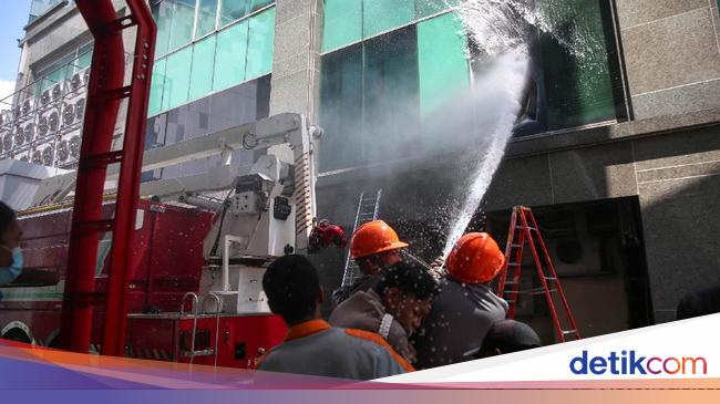 Firefighters Regret Report of Cyber ​​1 Building Fire is Late