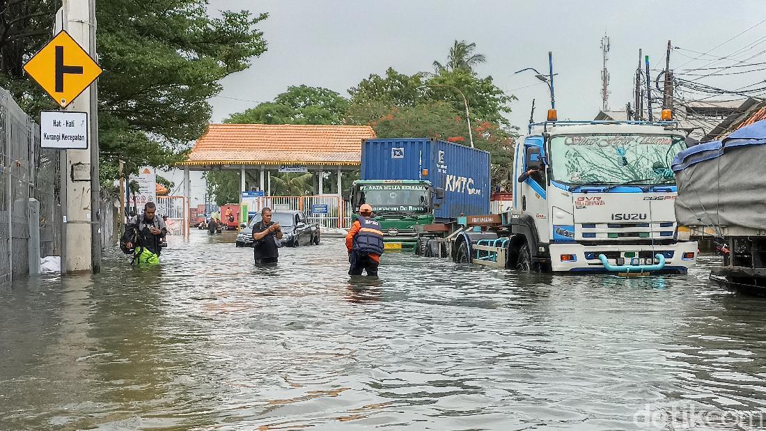 Banjir Rob Kembali Genangi Sunda Kelapa-Muara Angke, Ini Titiknya