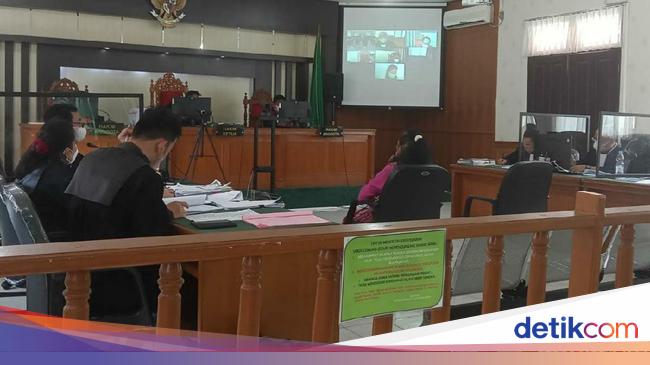 Korban Investasi Bodong Rp 84 9 M Di Riau Nangis Saat Sidang Minta