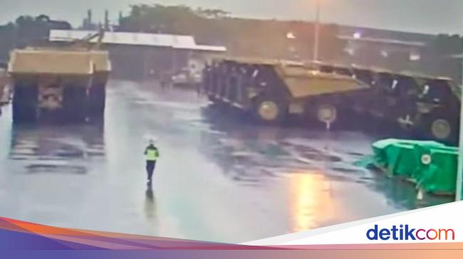 The Seconds of a Security Guard in Cilincing Strikes by Lightning!