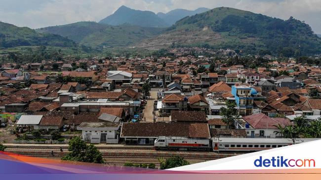 10 Stasiun Kereta Api Tertinggi di Indonesia