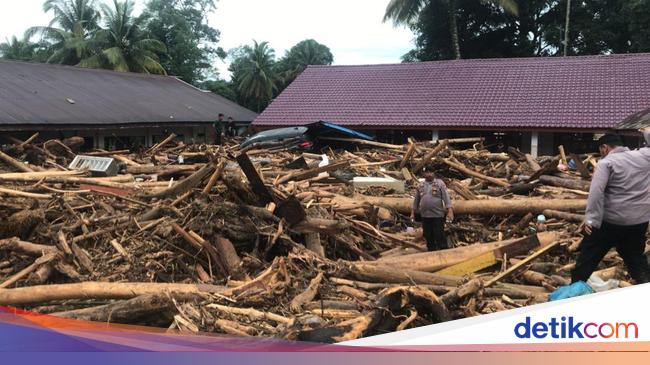 Padang Lawas Dilanda Banjir Bandang Rumah Hanyut Sekolah Rusak Berat