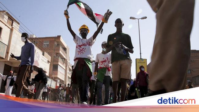 Ribuan Demonstran Di Sudan Kembali Turun Ke Jalan Tolak Kudeta Militer