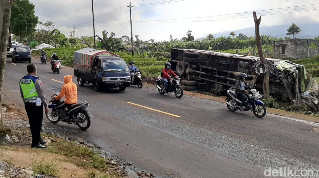 2 Truk Adu Banteng Di Jalan Wonosobo-Temanggung, 2 Orang Tewas