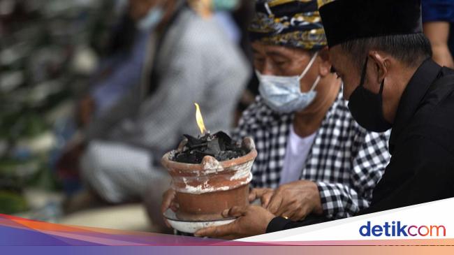5 Destinasi Populer Perayaan Malam 1 Suro