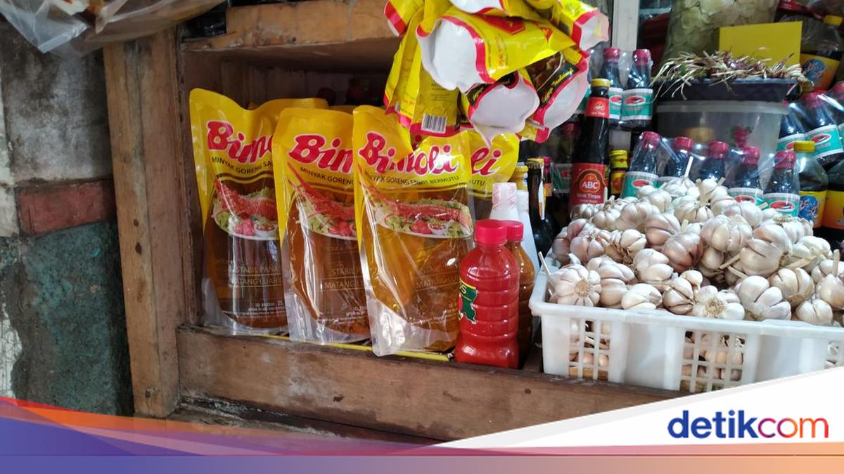 Harga Minyak Goreng Pasar Tradisional Blitar Dijual di Atas Rp 14 Ribu