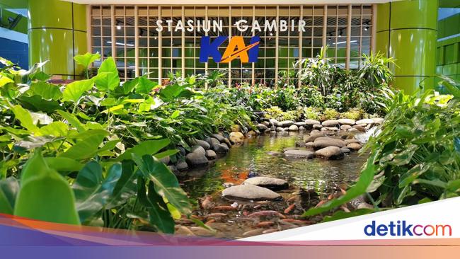 Daftar 11 Kereta dari Gambir Berhenti di Jatinegara Sabtu Besok