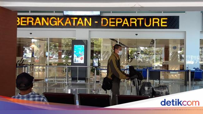 God damn it!  Jakarta-Singapore PP Flight Ticket Reaches IDR 10 Million