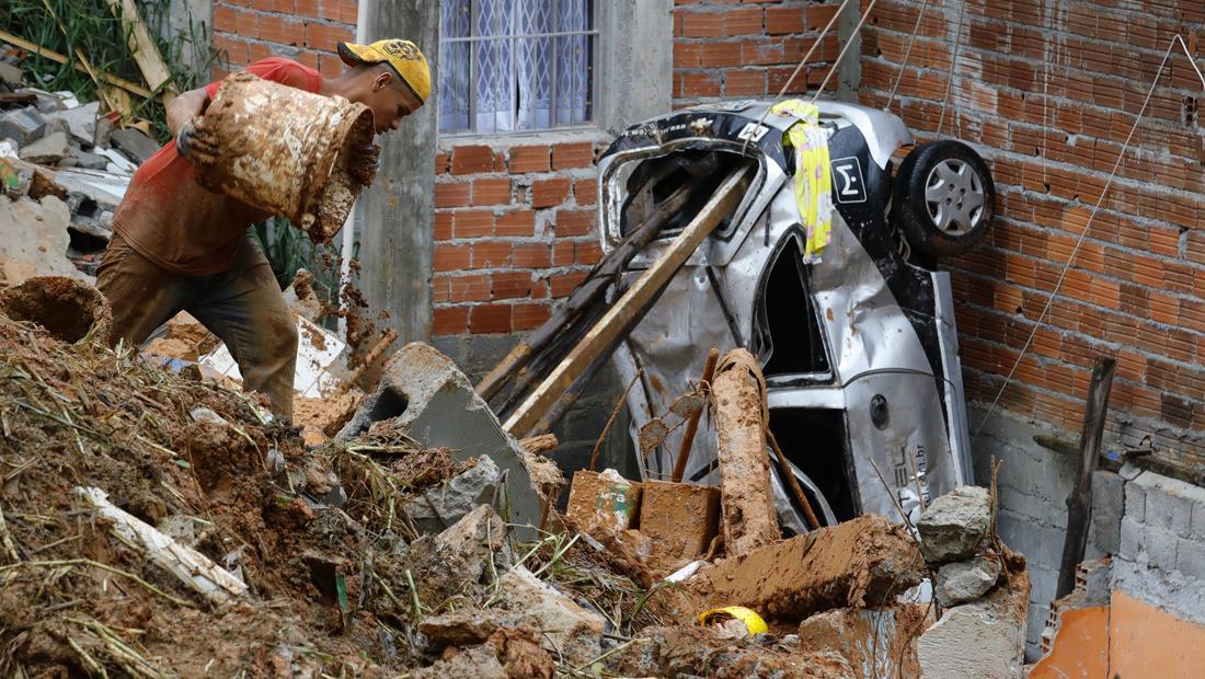 Begini Parahnya Banjir-Longsor Yang Tewaskan Belasan Orang Di Brasil