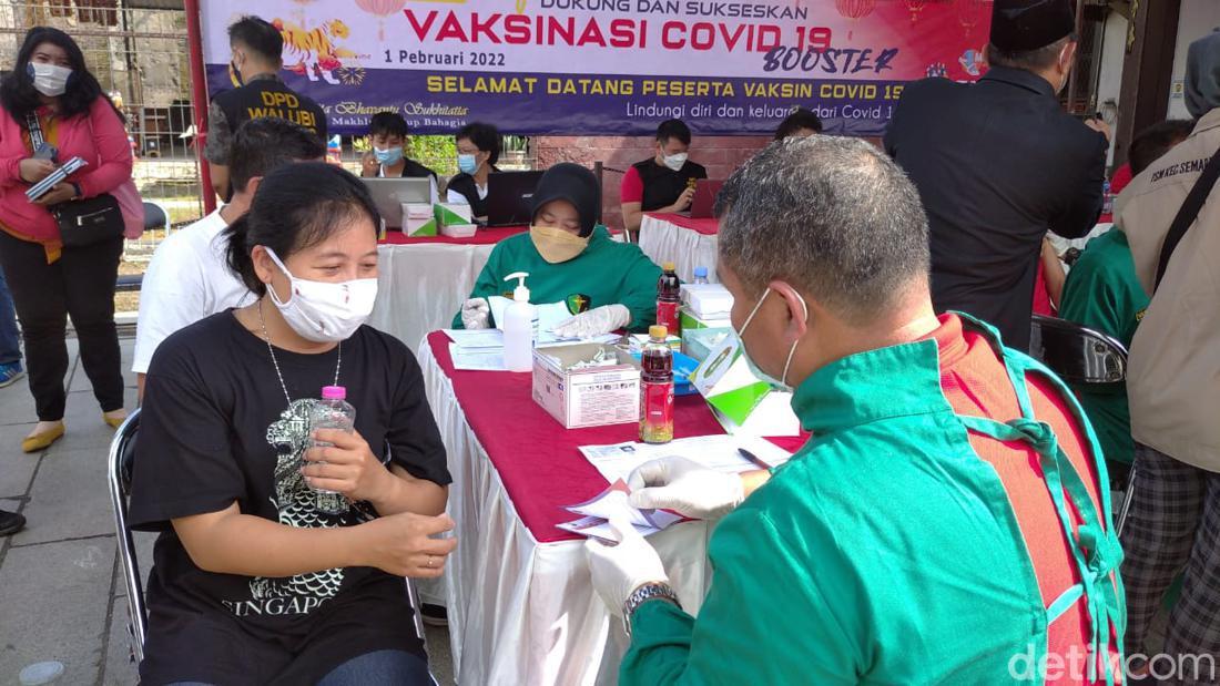 Tanpa Perayaan, Imlek Di Kelenteng Tay Kak Sie Semarang Diganti Vaksinasi