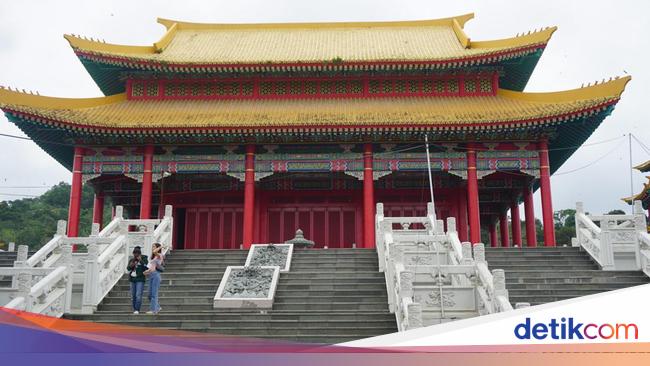 Potret Vihara Terbesar Dan Termegah Di Singkawang