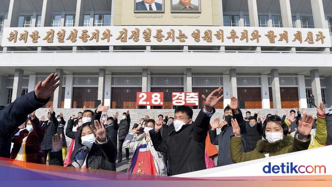 North Korea Prioritizes Saving Kim Dynasty Portraits During Typhoon Khanun