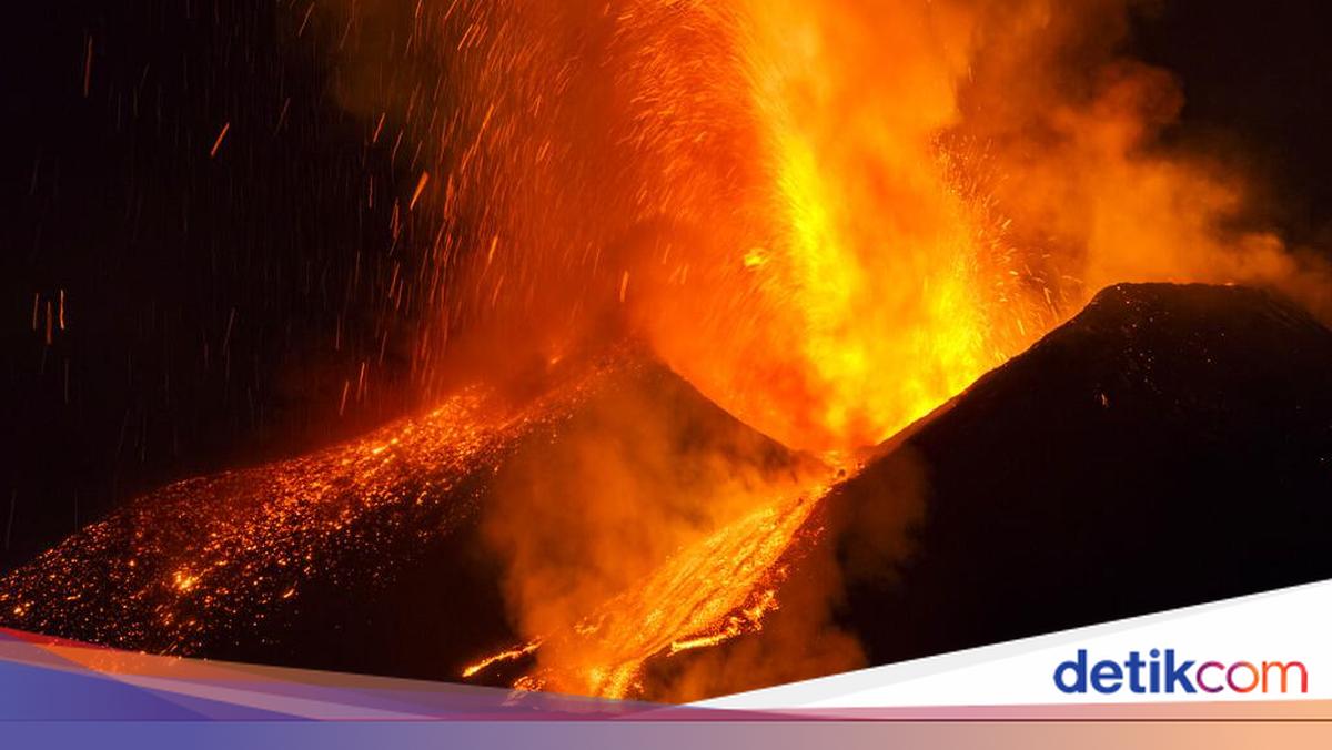 Mitos-mitos Gunung Meletus, Jin Penunggu Marah hingga Azab