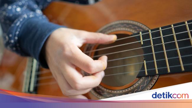 Lirik Mateah Manjeng Chord Kunci Gitar Wali - Puaskah, Beserta Lirik dan Maknanya